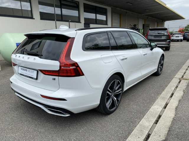 Volvo  V60 T8 TWIN ENGINE AWD Automatikgetriebe (223+65kW/303+87PS) R-Design