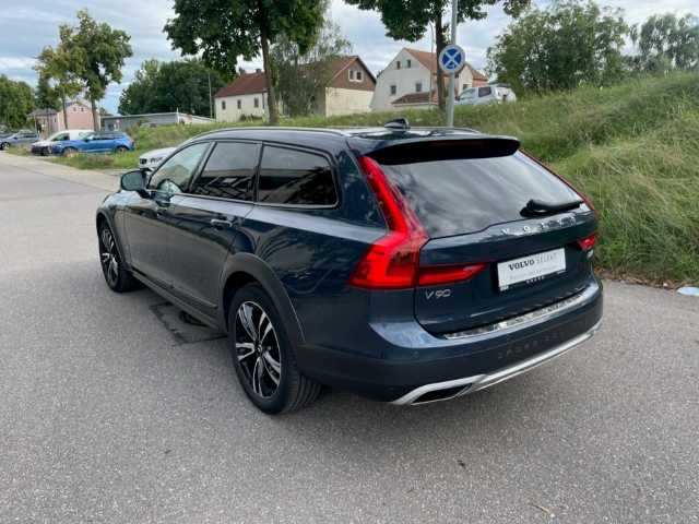 Volvo  V90 D5 AWD Automatikgetriebe (173kW/235PS) Cross Country Pro