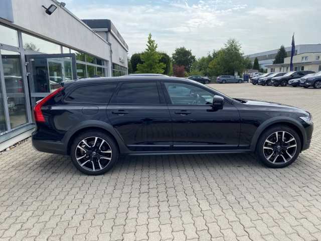 Volvo  V90 D5 AWD Automatikgetriebe (173kW/235PS) Cross Country Pro