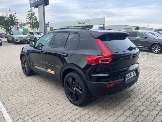 Volvo  XC40 Black Edition Plus, B3 Mild-Hybrid, Benzin