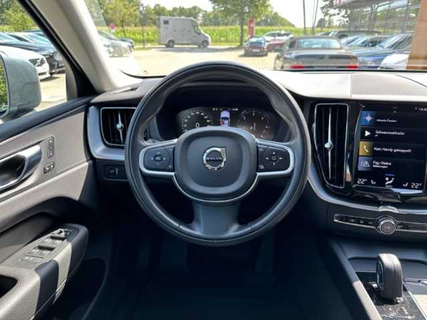 Volvo  XC60 Momentum Pro, B5 Mild-Hybrid Diesel AWD