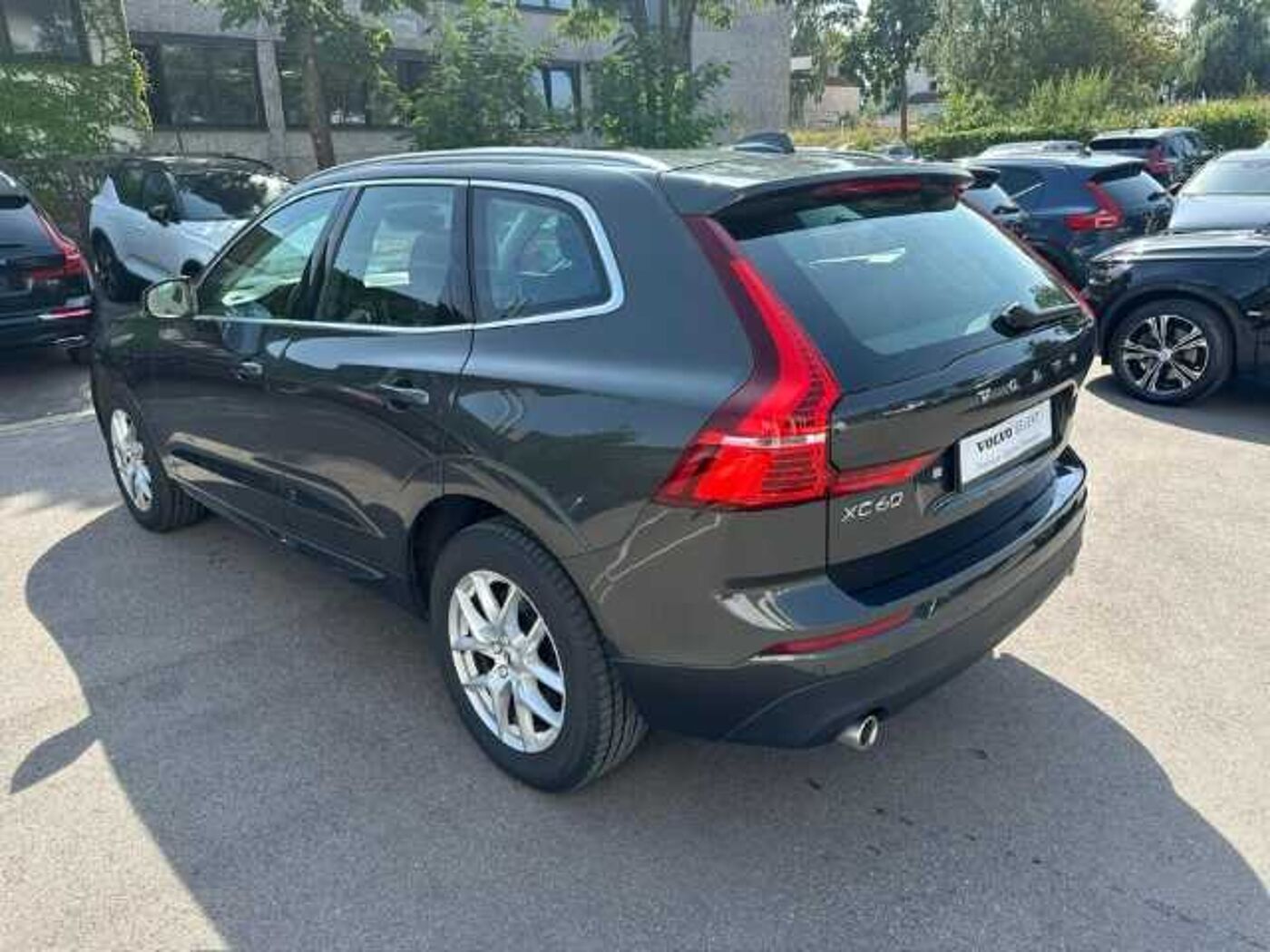 Volvo  XC60 B5 Mild-Hybrid Diesel AWD Automatikgetriebe (173kW/235PS) Momentum Pro