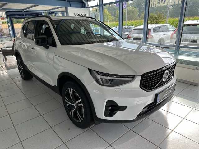 Volvo  XC40 Plus, B4 Mild-Hybrid, Benzin, Dark