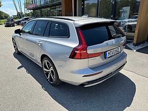 Volvo  V60 Plus, B4 Mild-Hybrid, Diesel, Dark