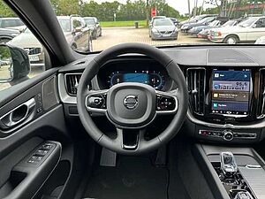 Volvo  XC60 Plus, B4 AWD Mild-Hybrid, Diesel, Dark