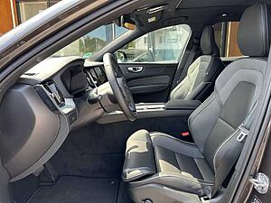 Volvo  XC60 Ultimate, B4 Mild-Hybrid, Diesel, Dark