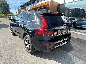 Volvo  XC60 Momentum Pro, B4 Mild-Hybrid Benzin