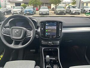 Volvo  XC40 Black Edition Plus, B3 Mild-Hybrid, Benzin