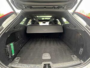 Volvo  XC60 Recharge R-Design, T8 AWD Plug-in Hybrid