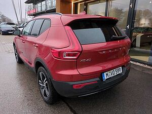 Volvo  XC40 Plus, B4 Mild-Hybrid, Benzin, Dark