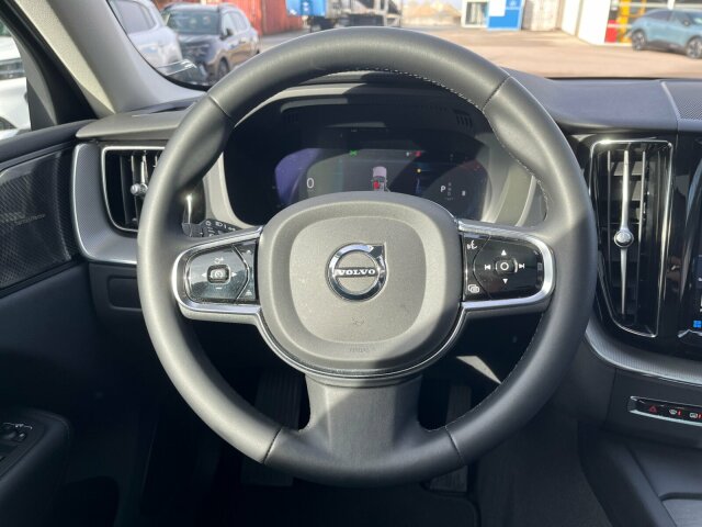 Volvo  XC 60 B4 Benzin Plus Dark