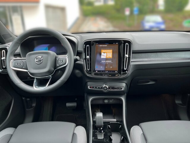 Volvo  C 40 Recharge Pure Electric 2WD Core