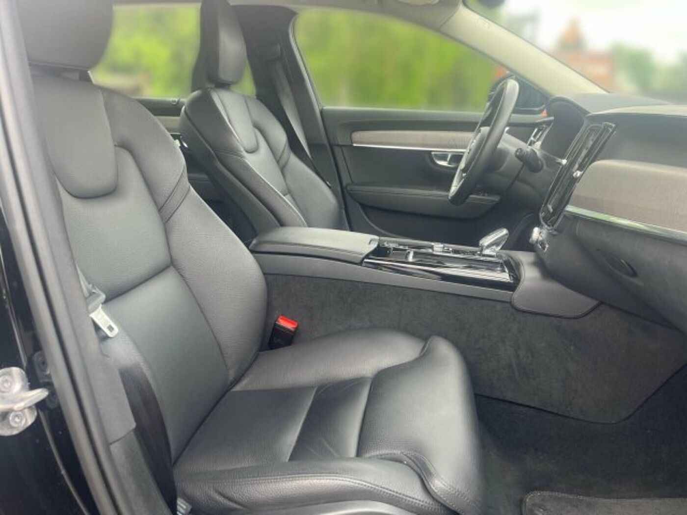 Volvo  V90