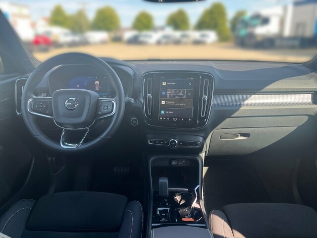 Volvo  XC40
