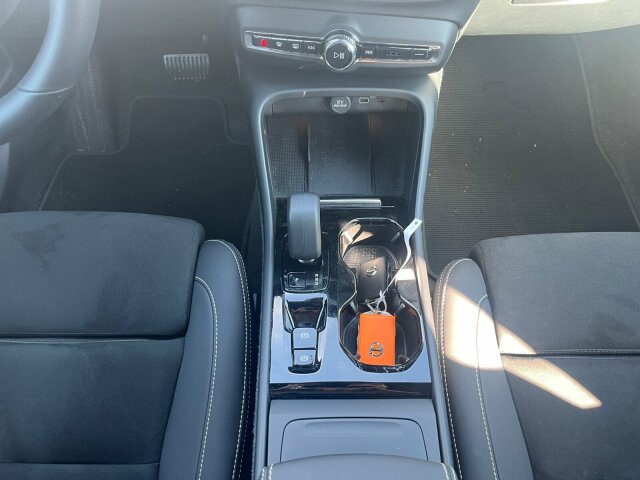 Volvo  XC40