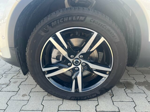 Volvo  XC40