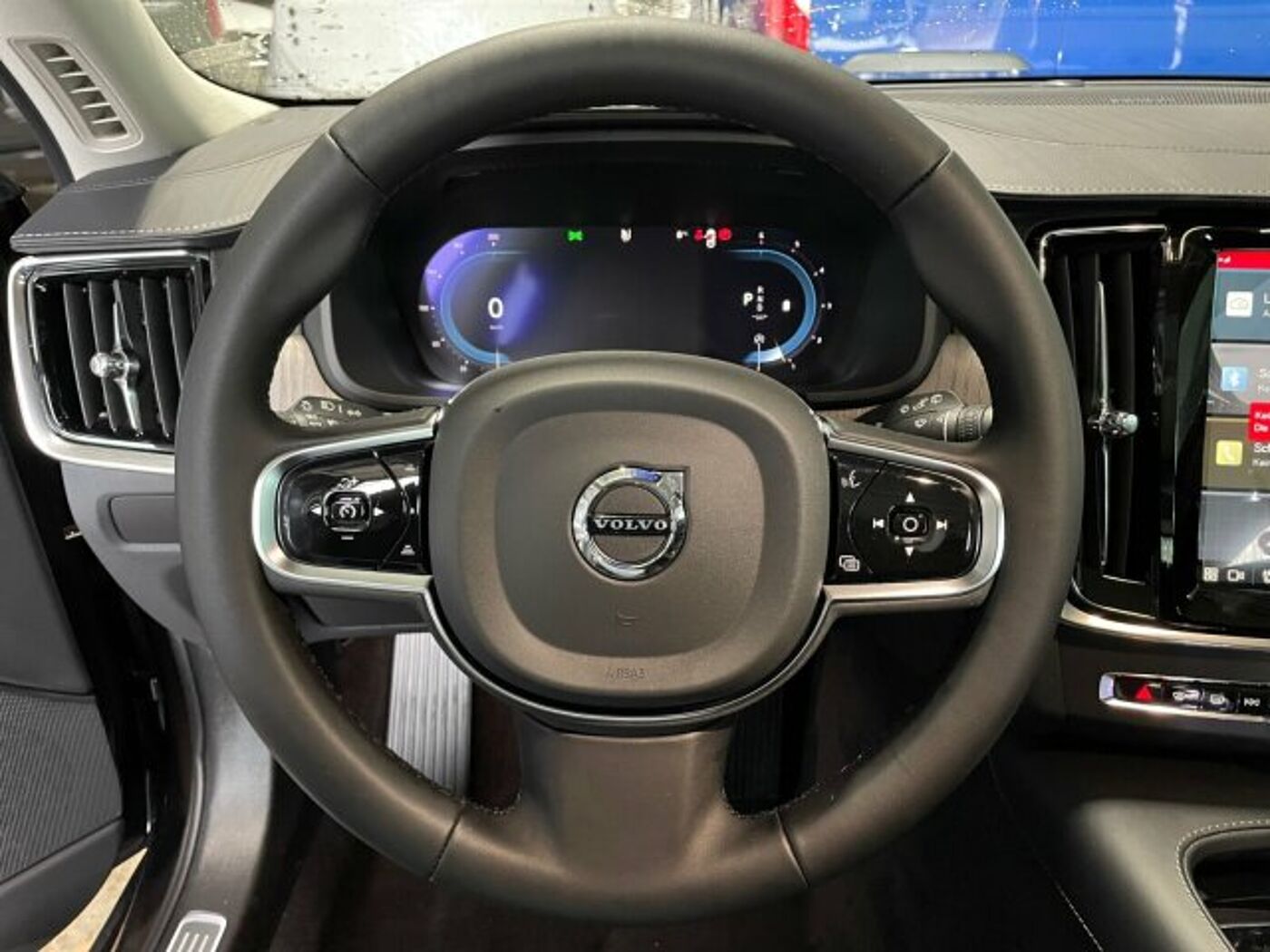 Volvo  V90