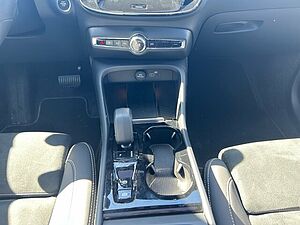 Volvo  B4 Benzin Ultra Dark