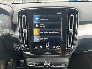 Volvo  XC 40 T2 2WD Momentum Pro (EURO 6d)