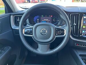 Volvo  T6 Hybrid AWD Plus Dark