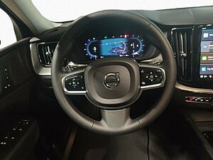 Volvo  XC 60 B4 (Diesel) 2WD Plus Dark (EURO 6d)