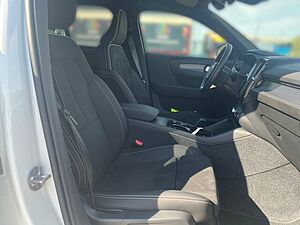 Volvo  XC40