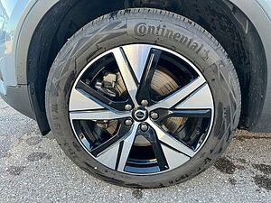 Volvo  XC40