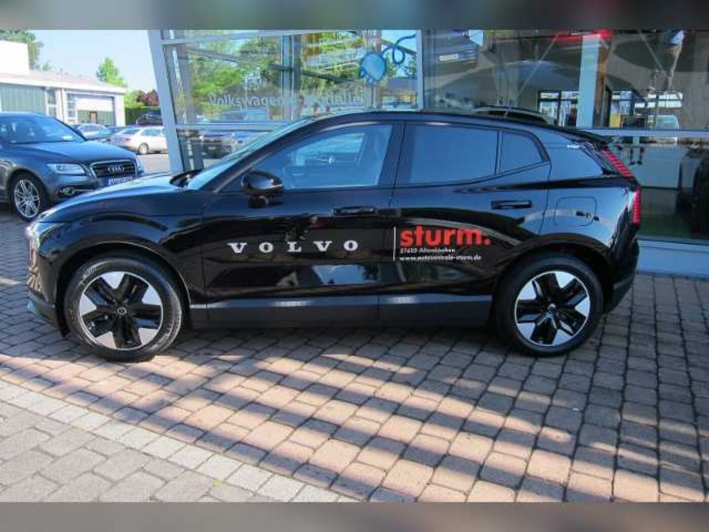 Volvo  Plus 2WD Pure Electric *Winterpaket*