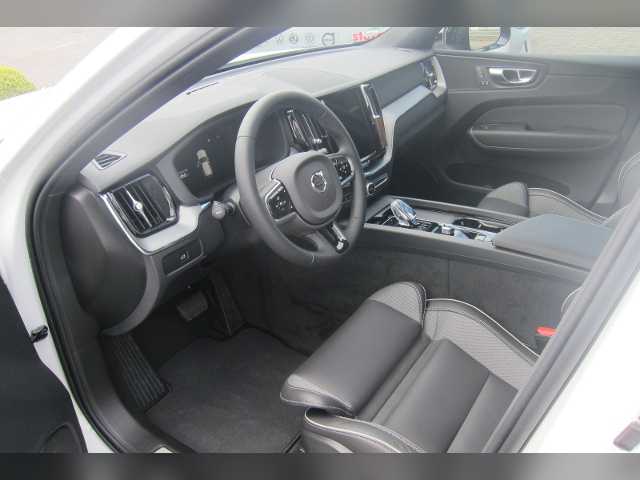 Volvo  Plus Dark B4 AWD *Pano, 360°, 21 Zoll*