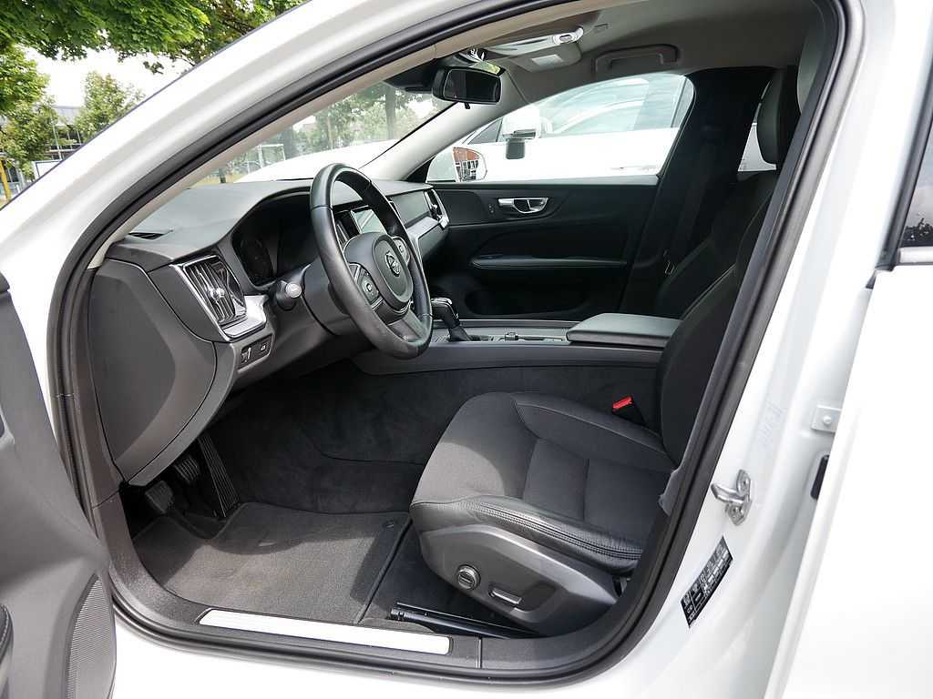Volvo  D4 Momentum