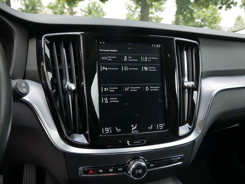 Volvo  D4 Momentum