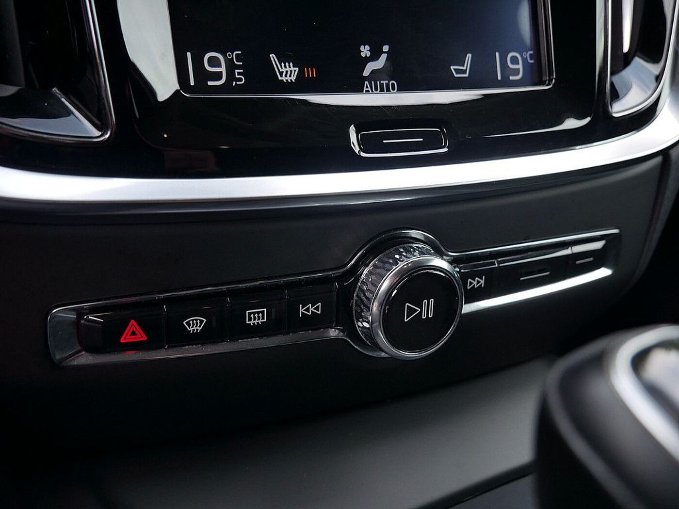 Volvo  D4 Momentum