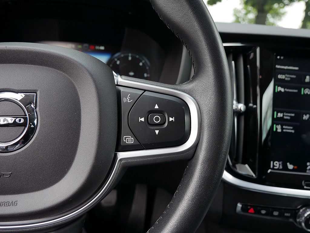 Volvo  D4 Momentum