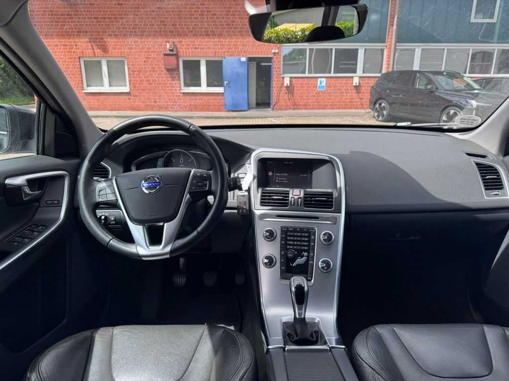 Volvo  2.0 Summum 2WD