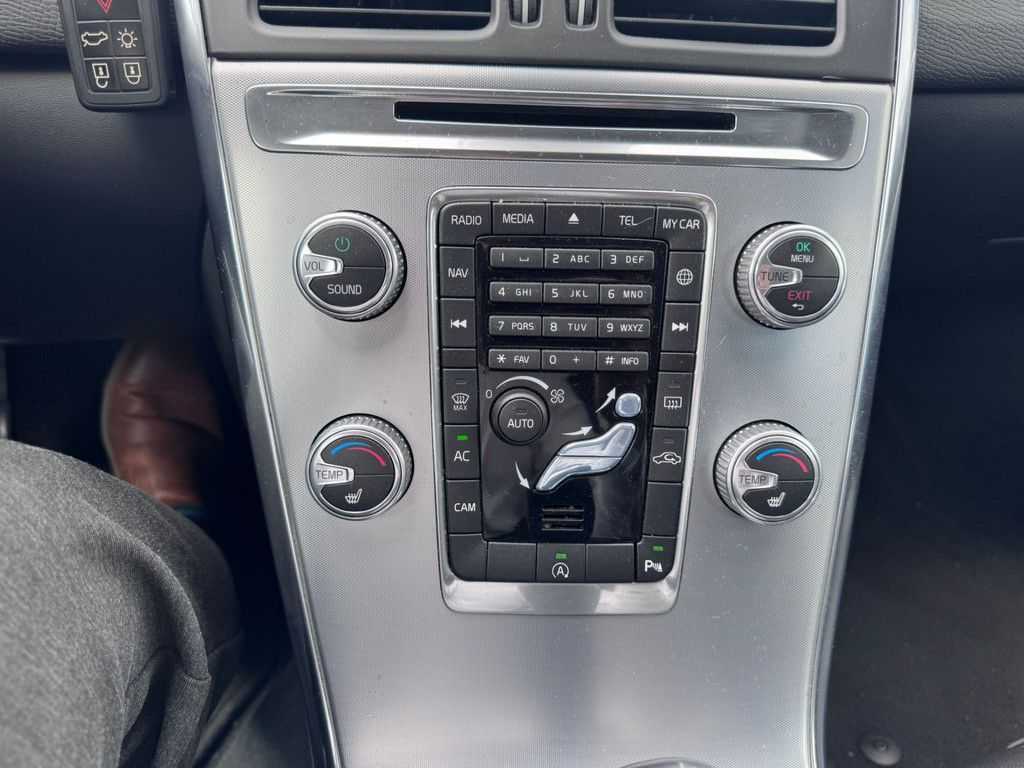 Volvo  2.0 Summum 2WD