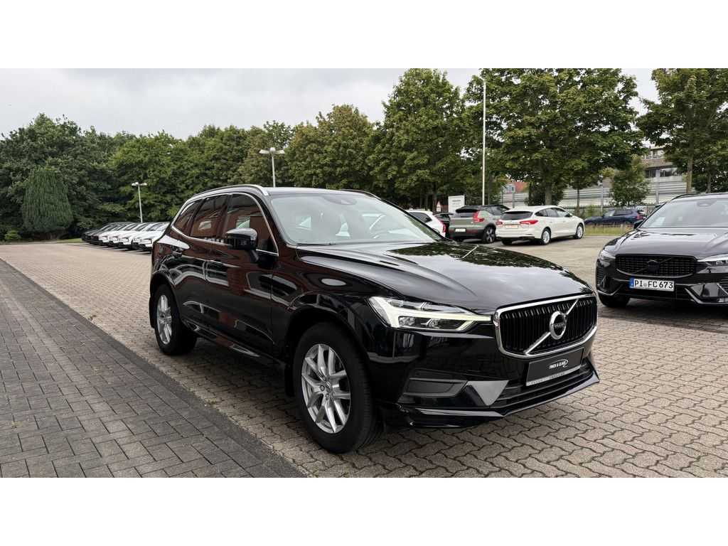 Volvo  D4 Momentum Pro LEDER RÜCKFAHRKAMERA AHK