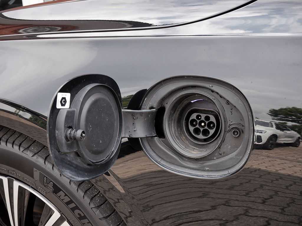 Volvo  T6 AWD Recharge Inscription Expression LED