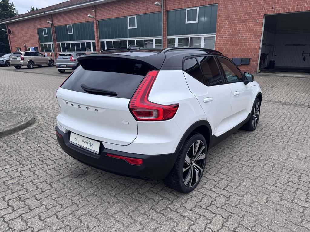Volvo  Recharge Pro W-LAN AHK ACC LED PANO 360°
