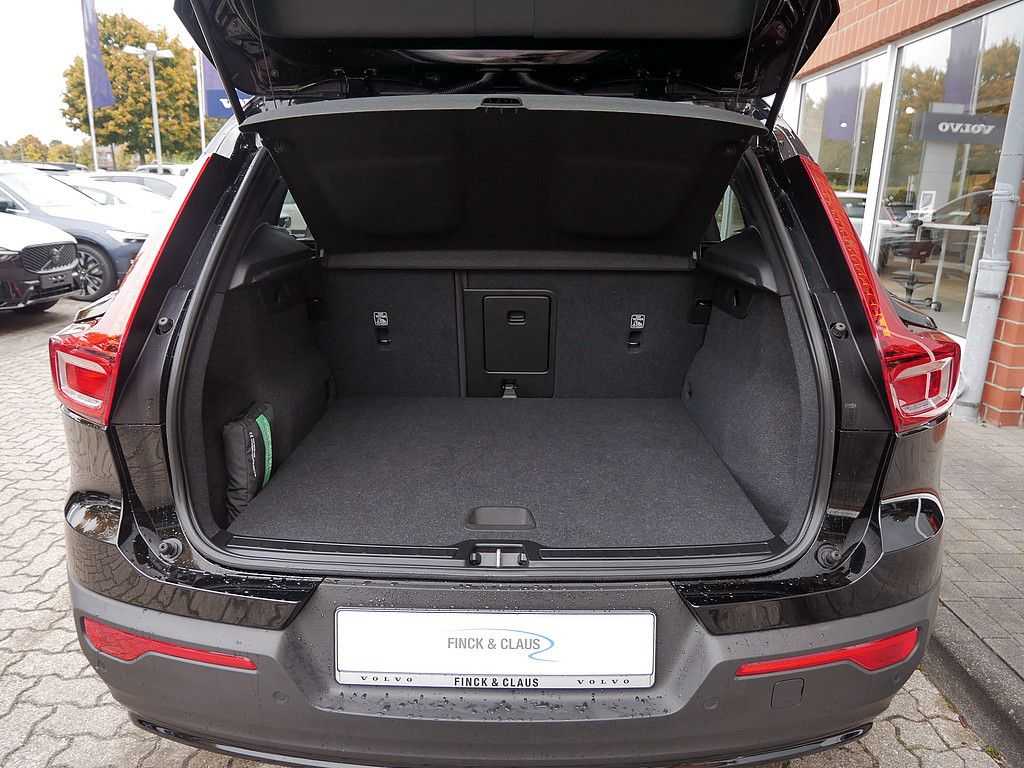 Volvo  Core Recharge Pure Electric