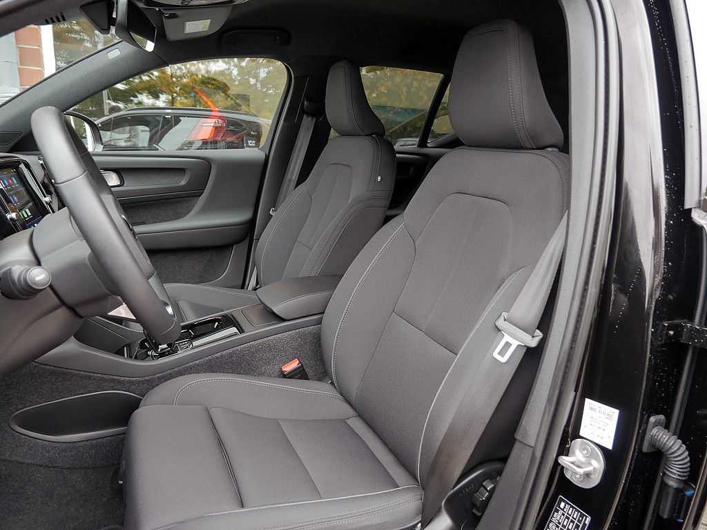 Volvo  Core Recharge Pure Electric