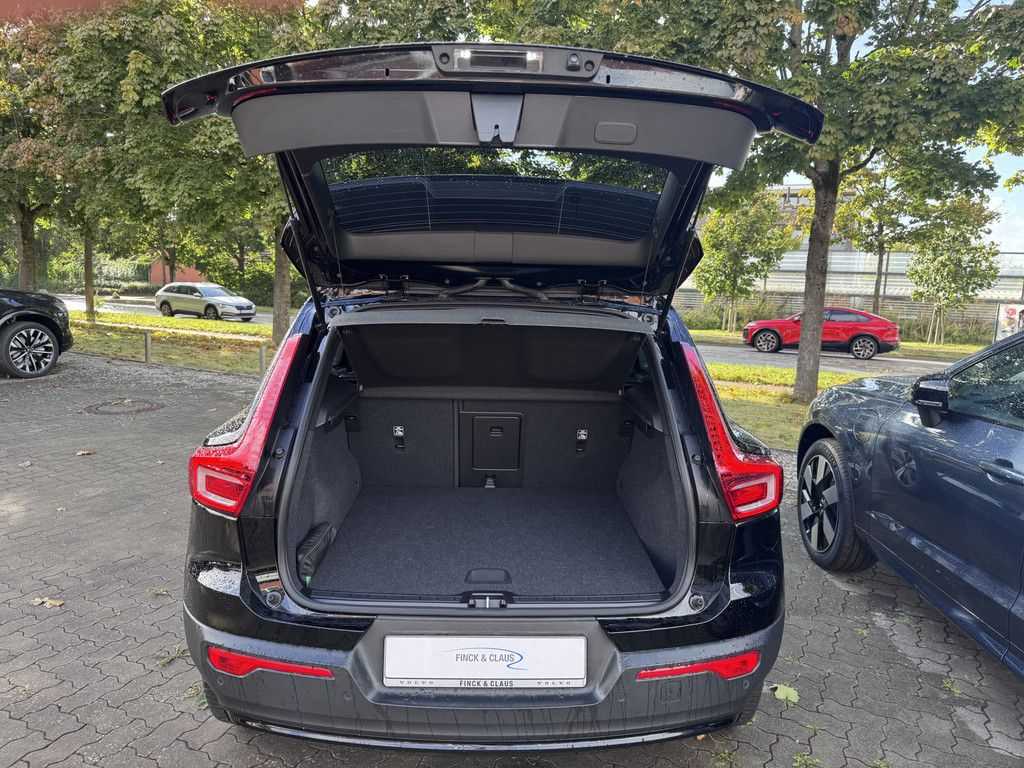 Volvo  Core Recharge Pure Electric