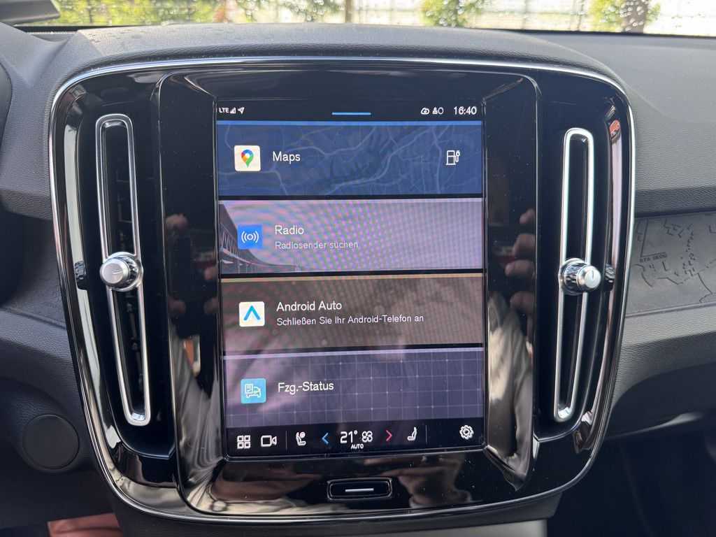 Volvo  Core Recharge Pure Electric