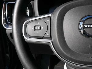 Volvo  D4 Momentum LEDER KAMERA PANORAMADACH