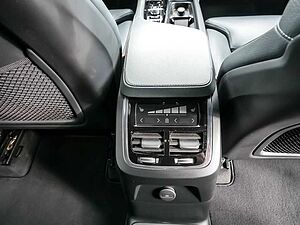 Volvo  T8 AWD Inscription Expression