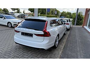 Volvo  T4 Momentum
