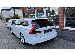 Volvo  T4 Momentum