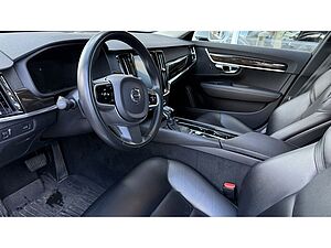 Volvo  T4 Momentum