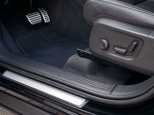 Volvo  T5 Recharge R Design MEMORY AHK 360°