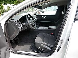 Volvo  D4 Momentum