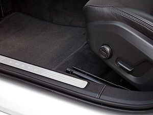 Volvo  D4 Momentum